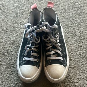 Converse Girl's Platform Sneakers Size 4